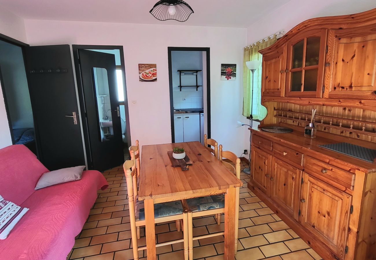 Chalet in Gujan-Mestras - 108 Maisonnette 2ch-4p au Village