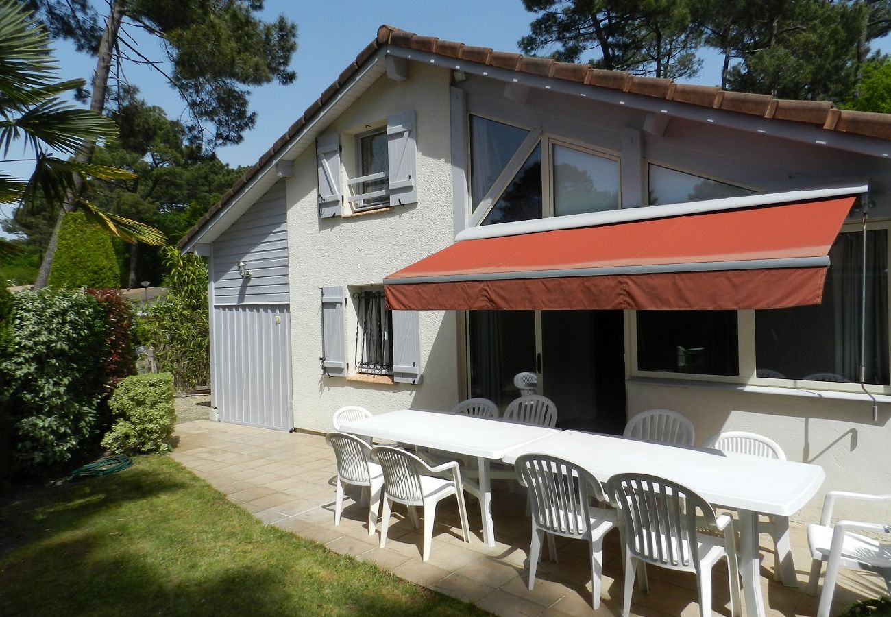 Chalet in Gujan-Mestras - 109VP - Maisonnette 4 ch-7p-village Khelus