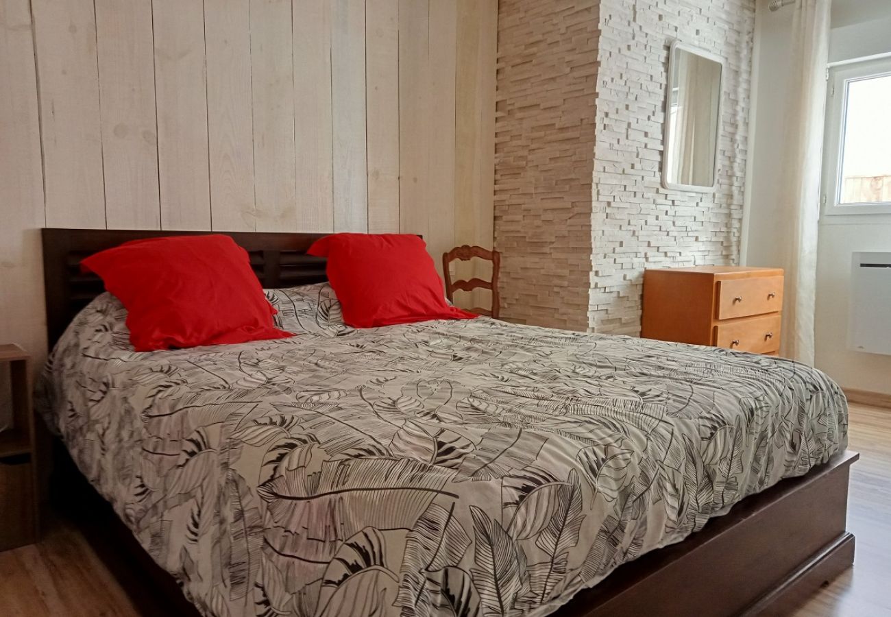 Apartment in Gujan-Mestras - 115EXT 6P APPT GUJAN-MESTRAS