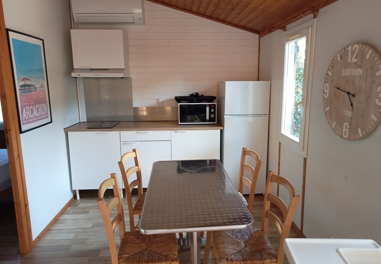 Chalet in Gujan-Mestras - 027 VP Chalet 2 ch-4p au village Vacance