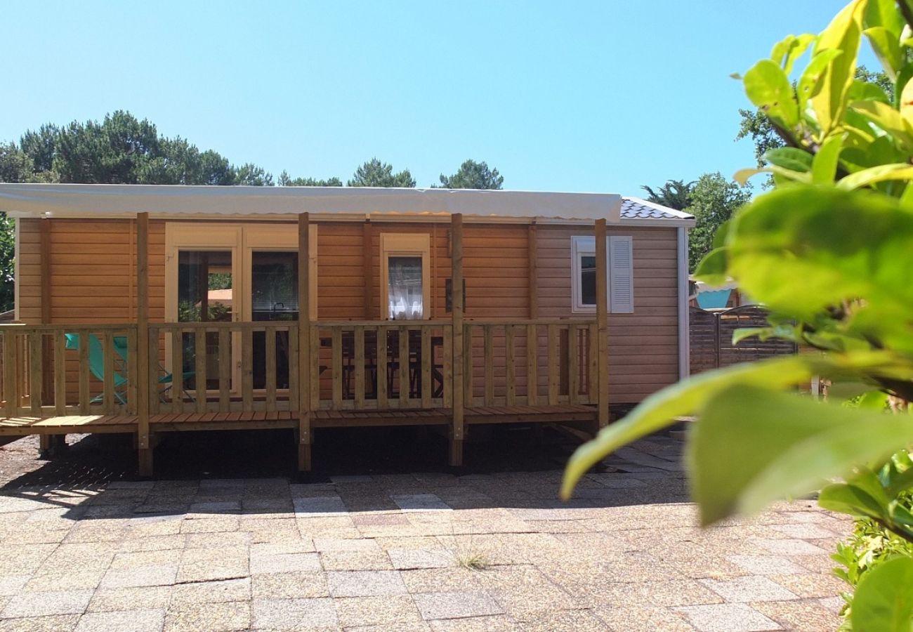 Mobil-home bien équipé, proche parc de loisirs sur le Bassin d'Arcachon