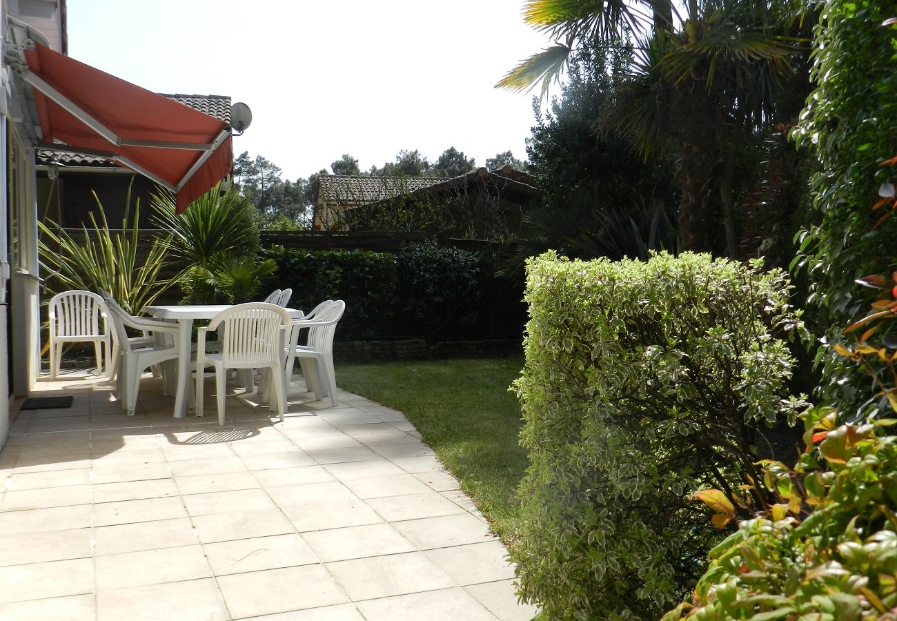 Maison à louer avec beau jardin